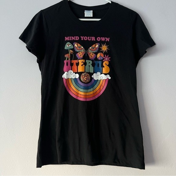 🪴 “Mind Your Own Uterus" Black Tee Women's Small - Picture 1 of 6